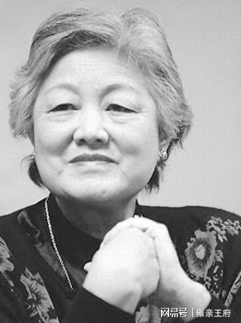 旺财28官方网站-08年章含之逝世,临终前留下遗言,洪晃因何说:妈妈是个聪明人?