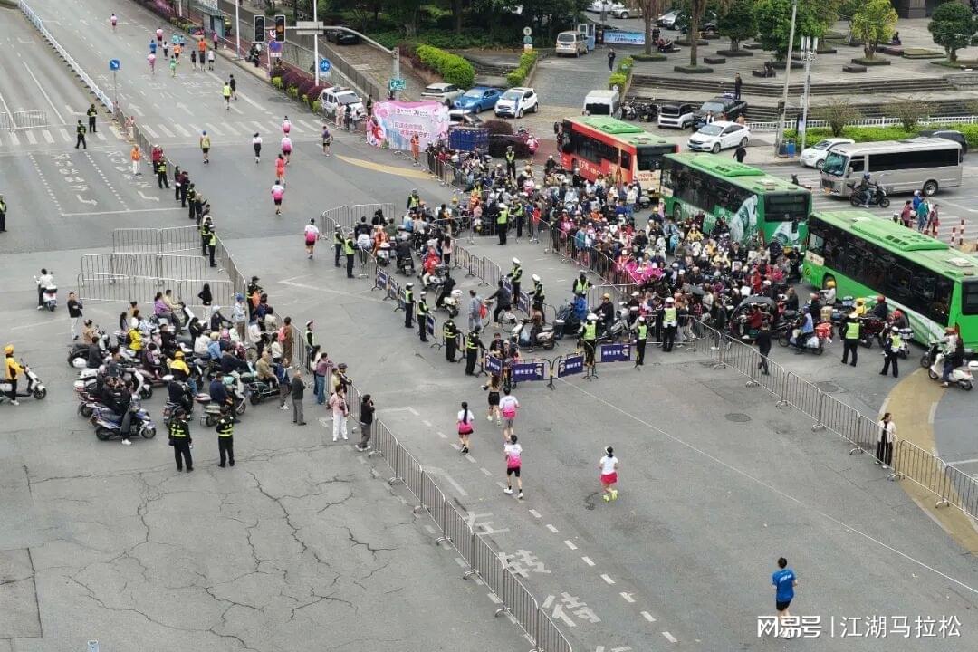 别总困惑！马拉松不是道德展览馆